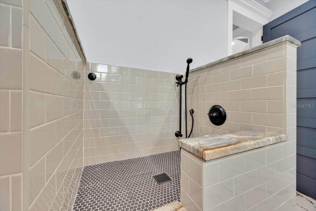 6817 PEYTON DR, SEFFNER, FL, 33584