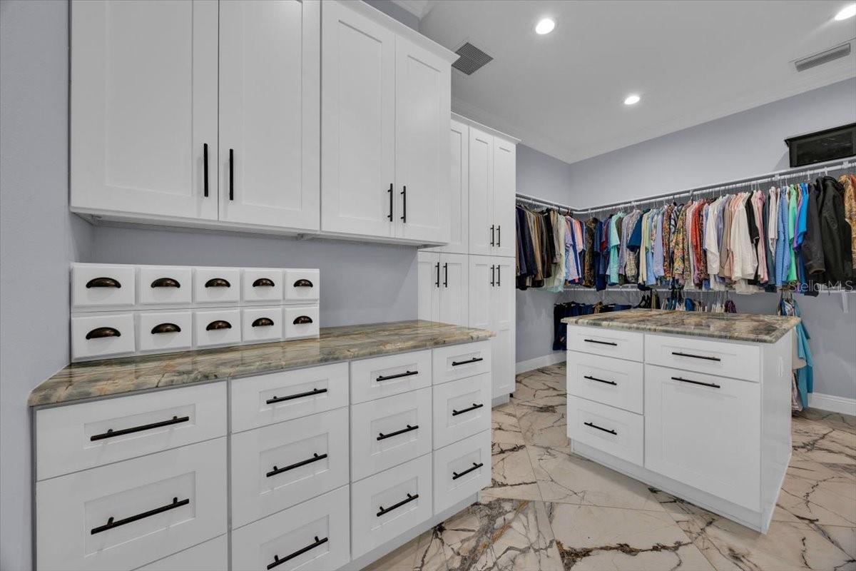 6817 PEYTON DR, SEFFNER, FL, 33584