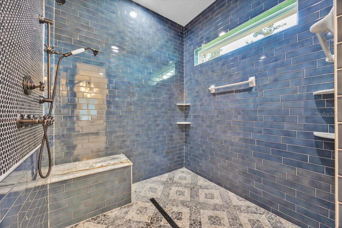 6817 PEYTON DR, SEFFNER, FL, 33584