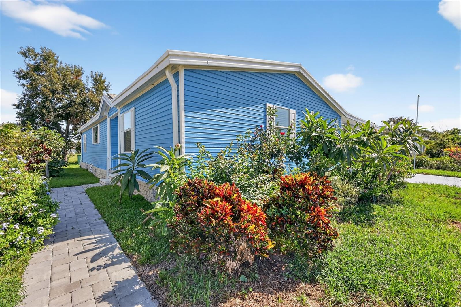 3024 MANATEE RD, TAVARES, FL, 32778