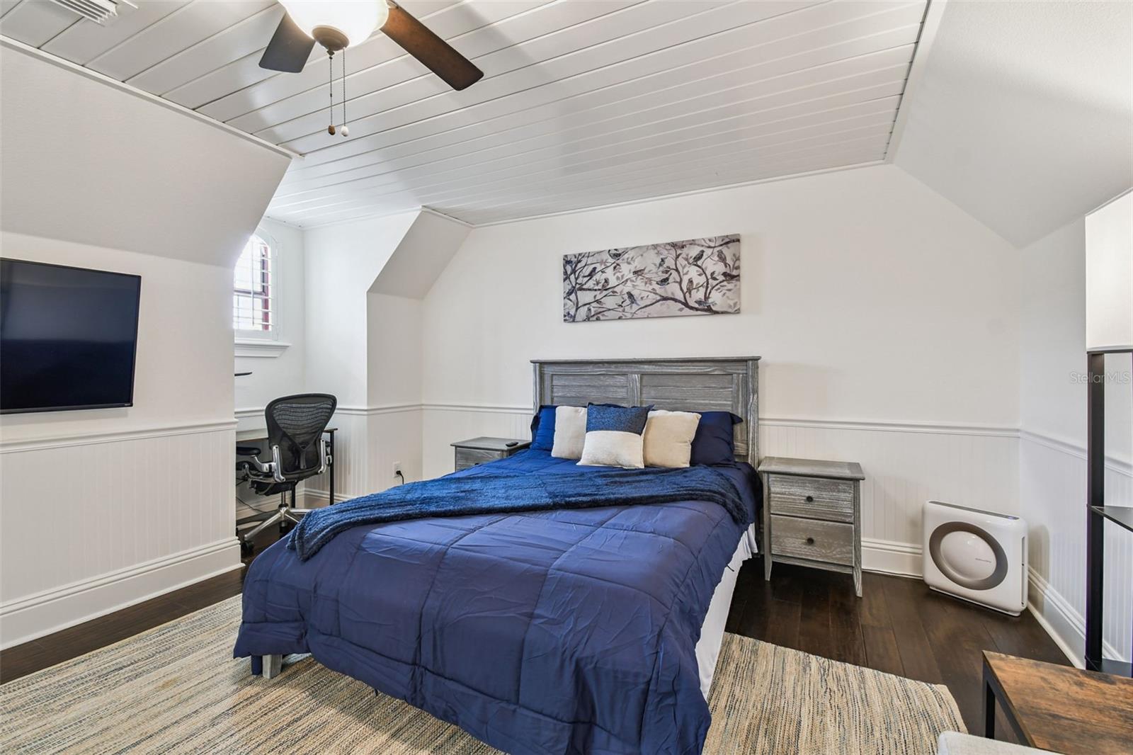 TB8418141 Property Photo