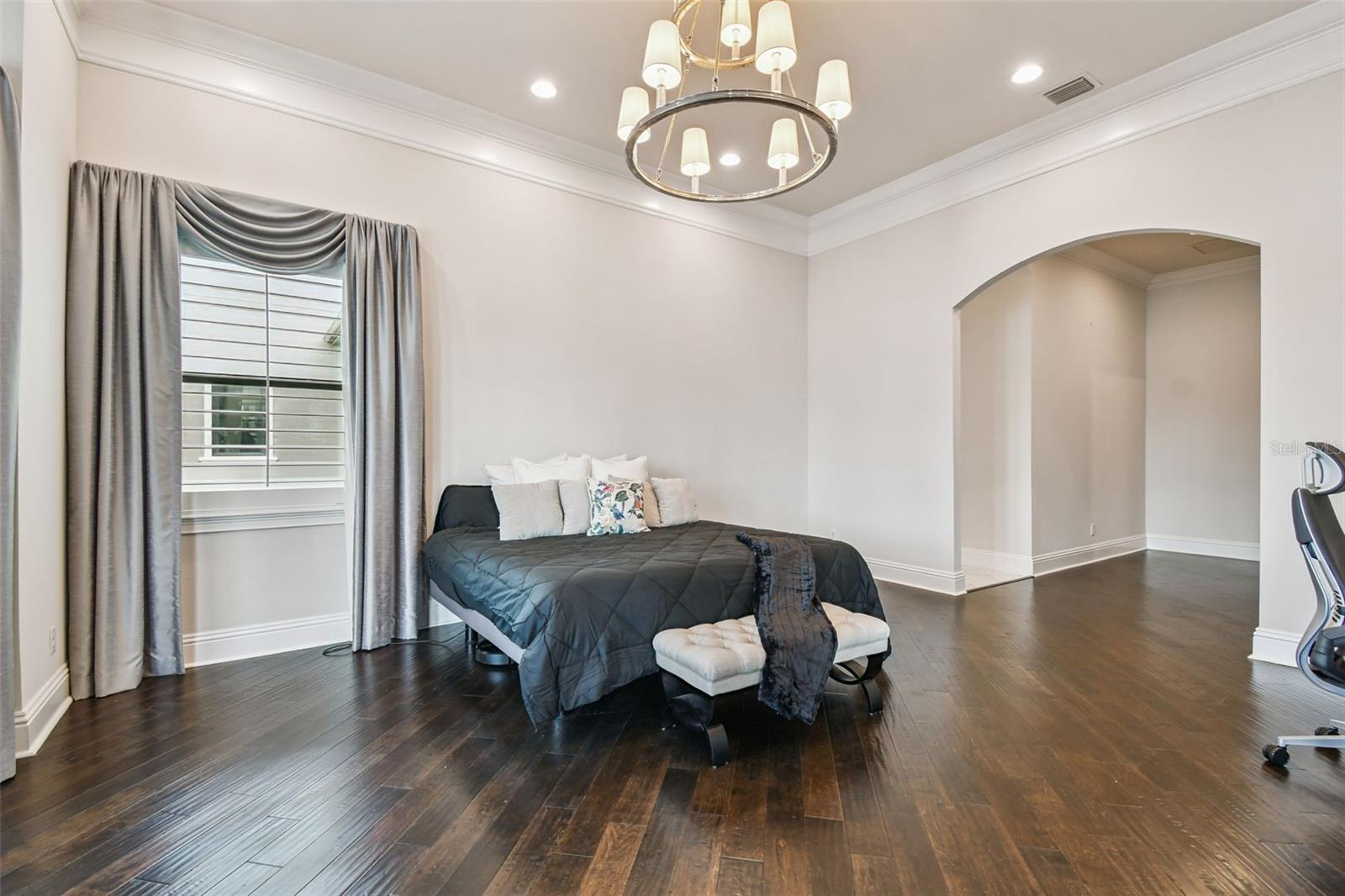 TB8418141 Property Photo