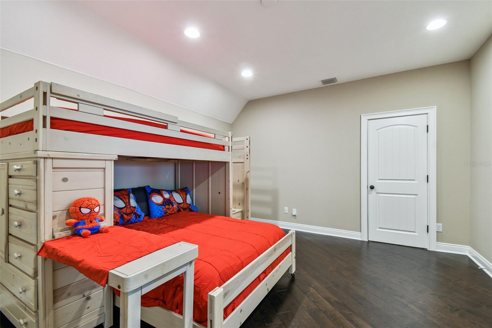 TB8418141 Property Photo