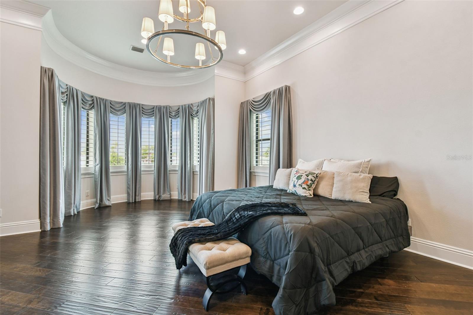 TB8418141 Property Photo