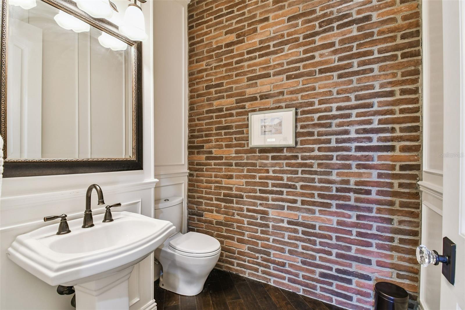 TB8418141 Property Photo