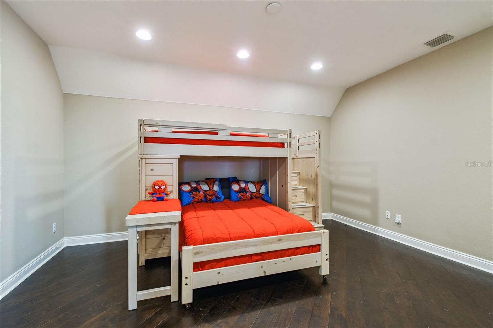 TB8418141 Property Photo