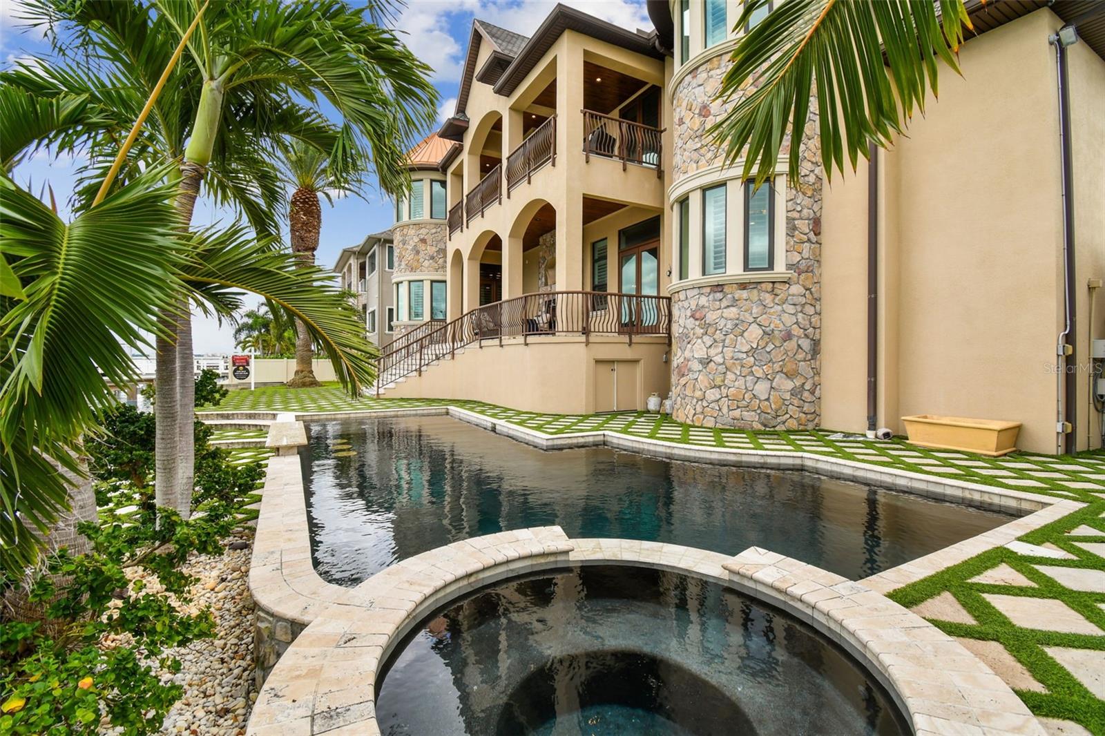 TB8418141 Property Photo