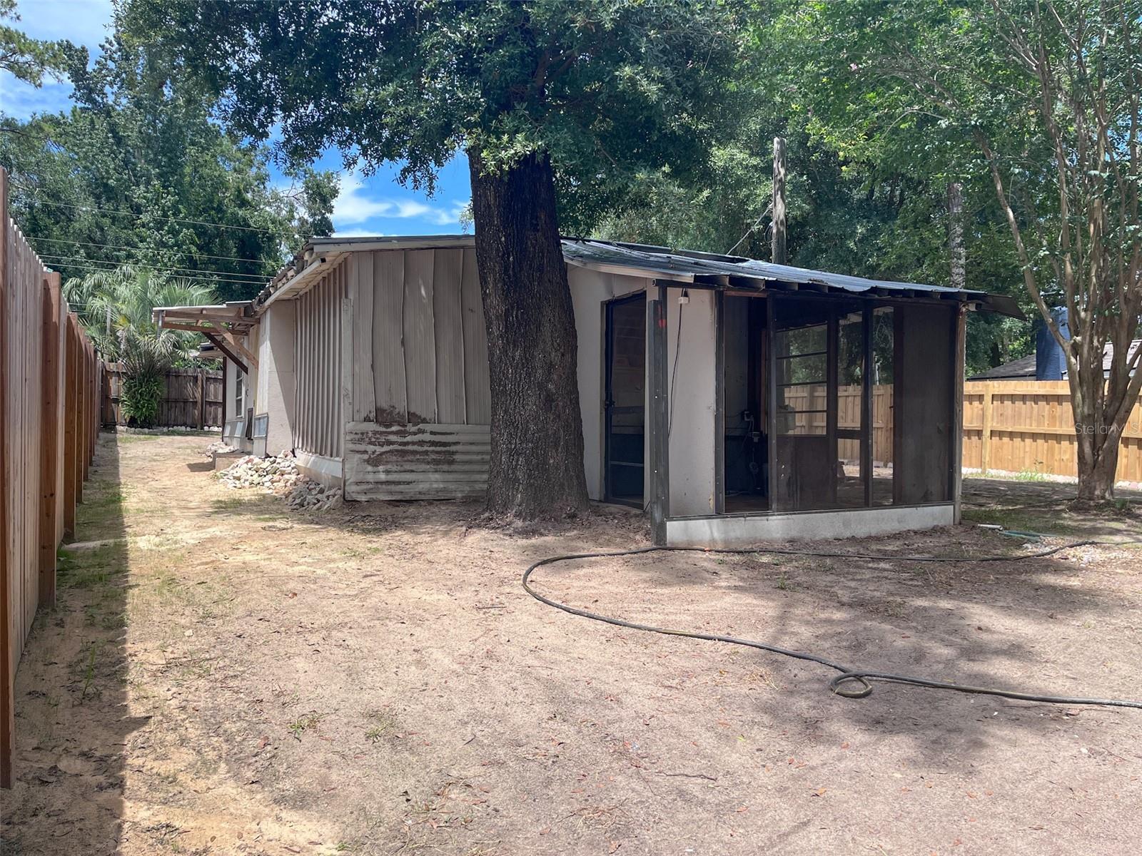 TB8418165 Property Photo