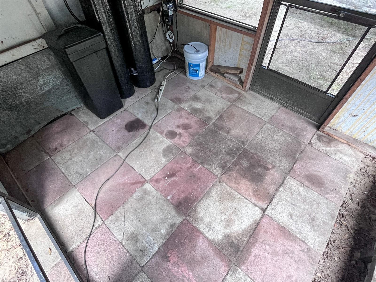 TB8418165 Property Photo