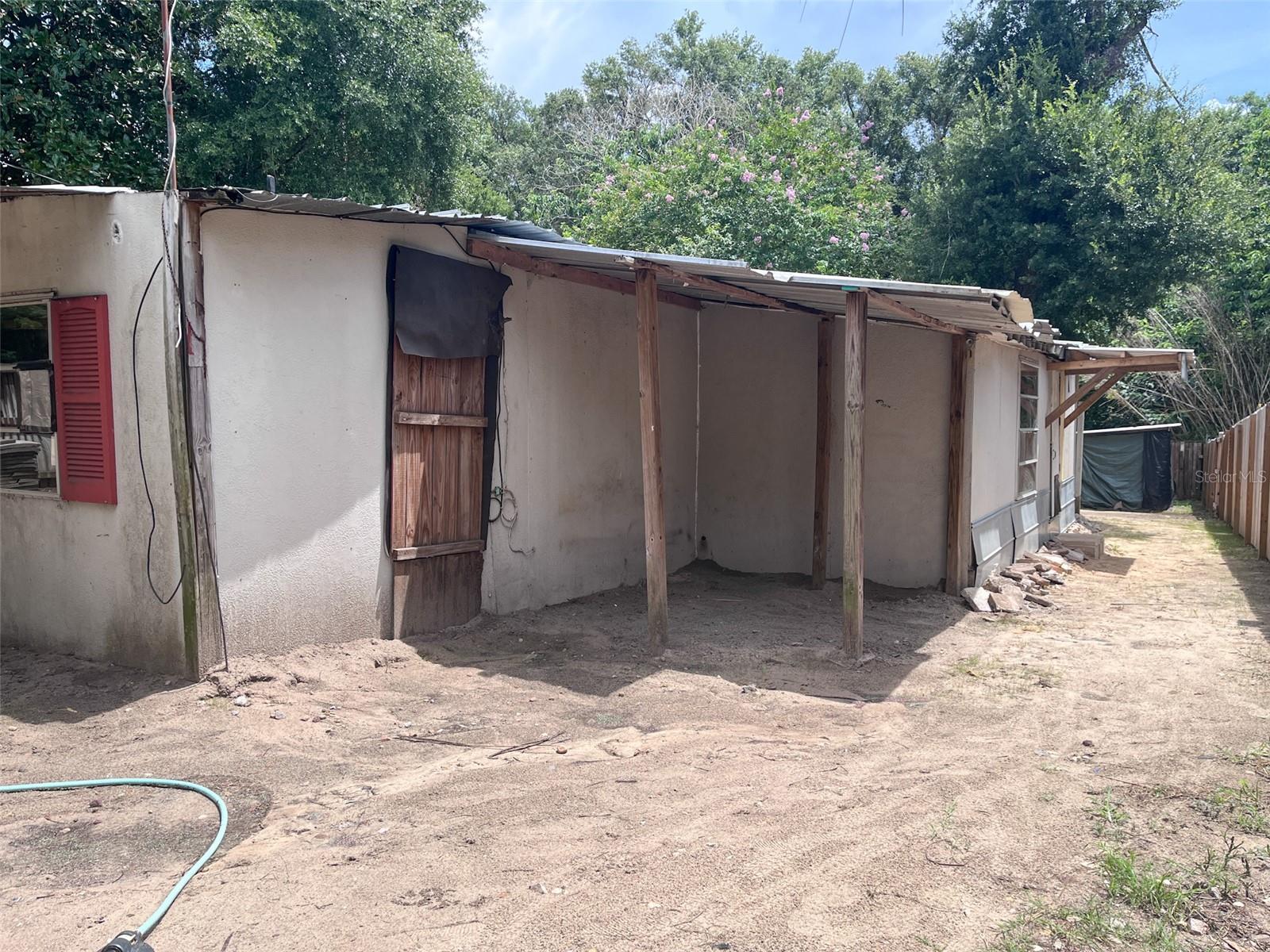 TB8418165 Property Photo