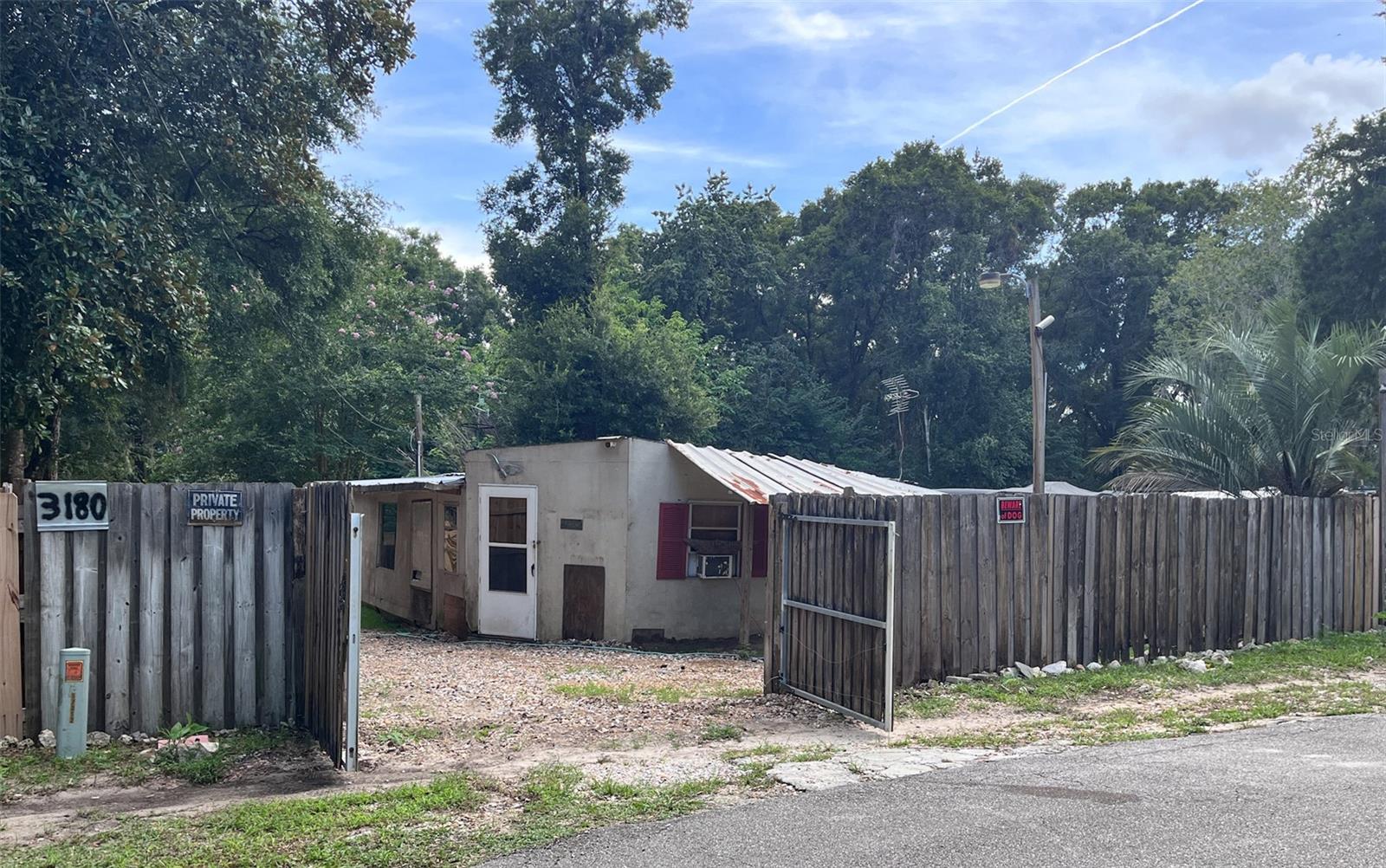 TB8418165 Property Photo