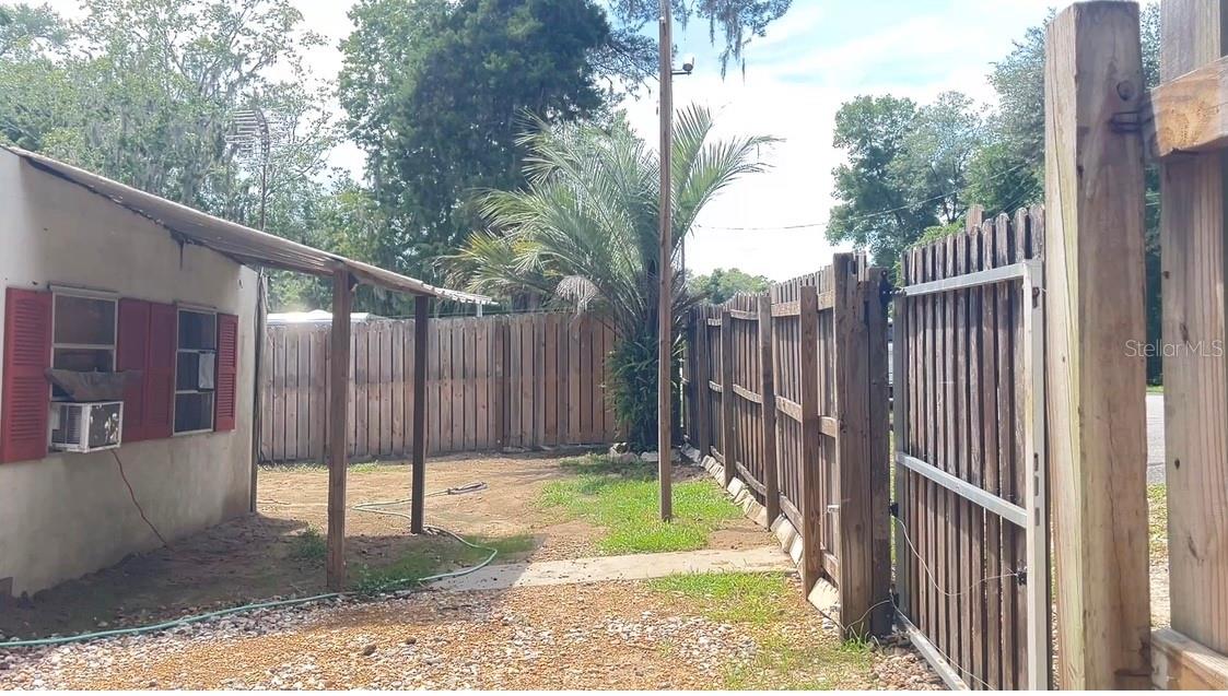 TB8418165 Property Photo