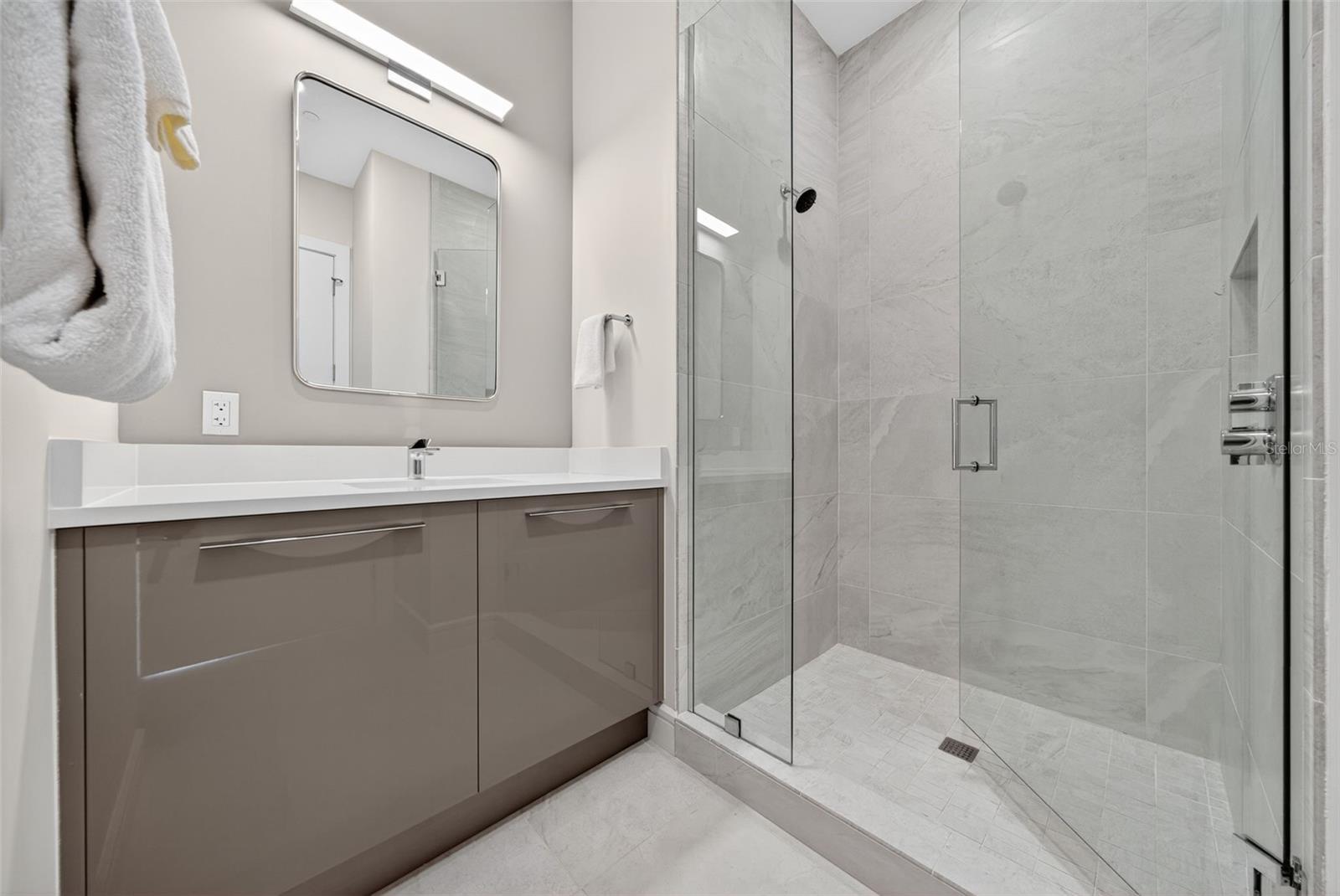 A4662263 Property Photo