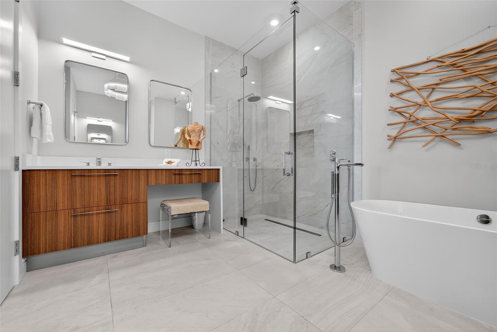 A4662263 Property Photo