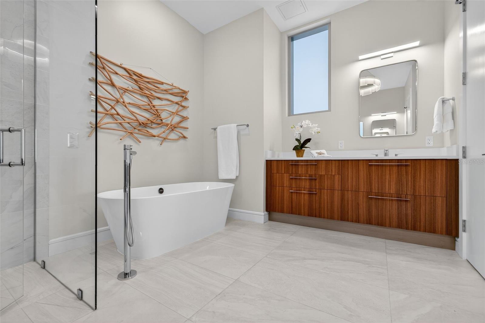 A4662263 Property Photo