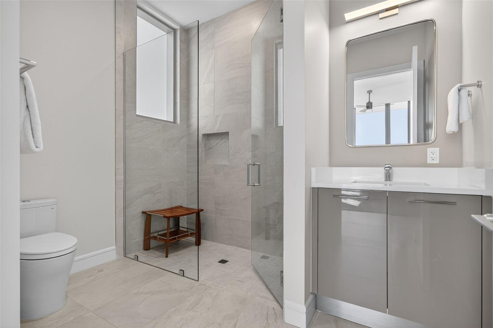 A4662263 Property Photo