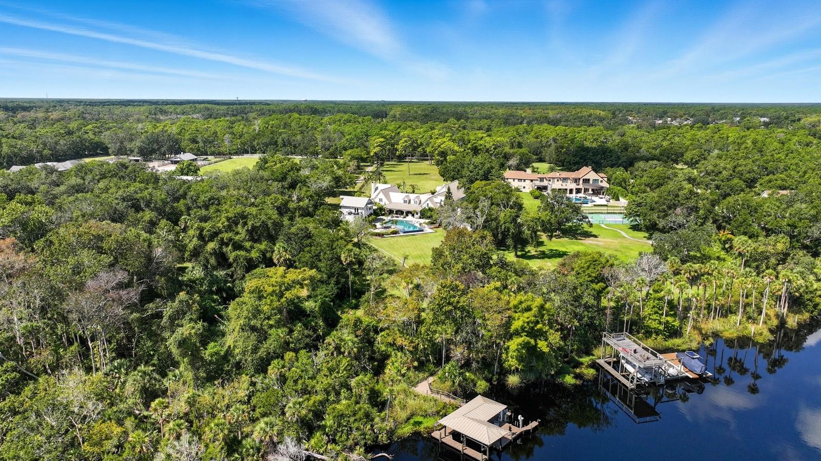 V4944387 Property Photo