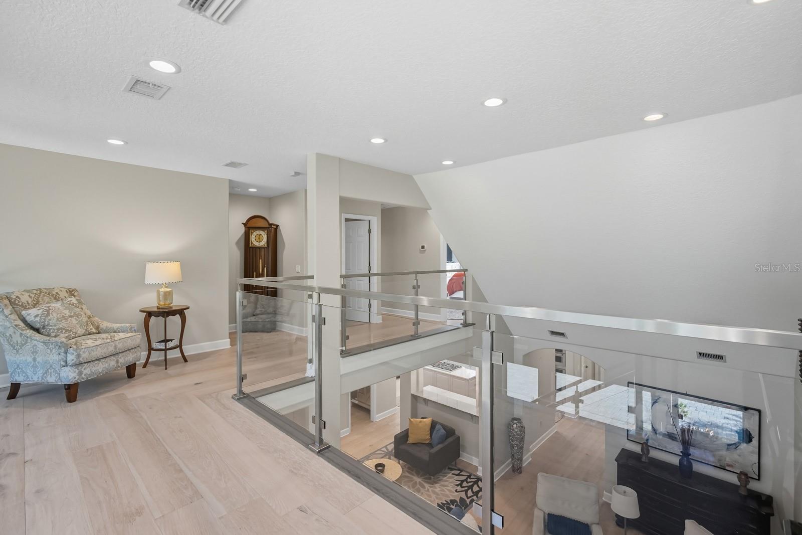 V4944387 Property Photo