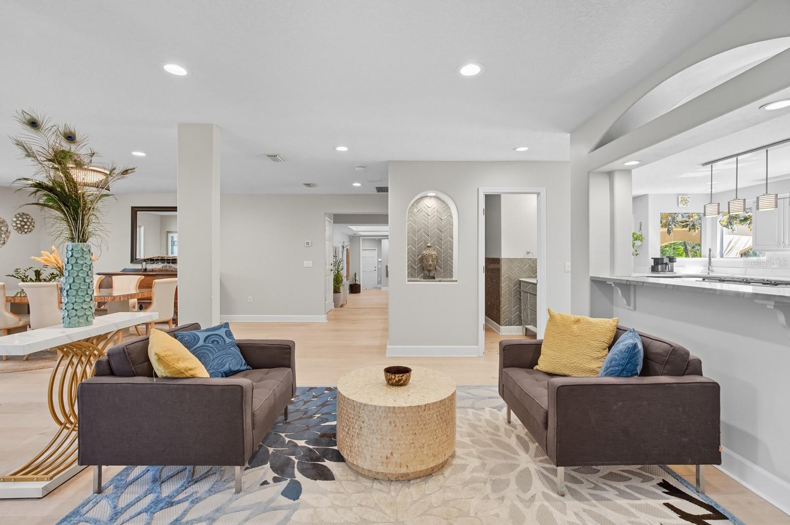 V4944387 Property Photo