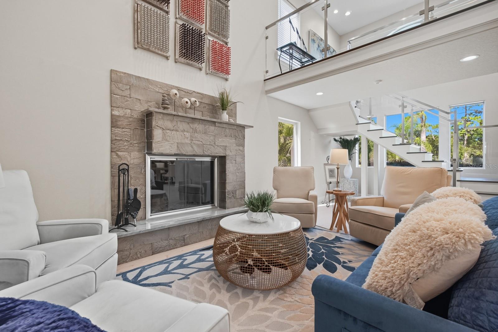 V4944387 Property Photo