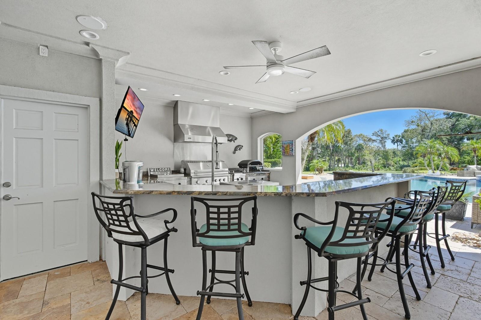 V4944387 Property Photo