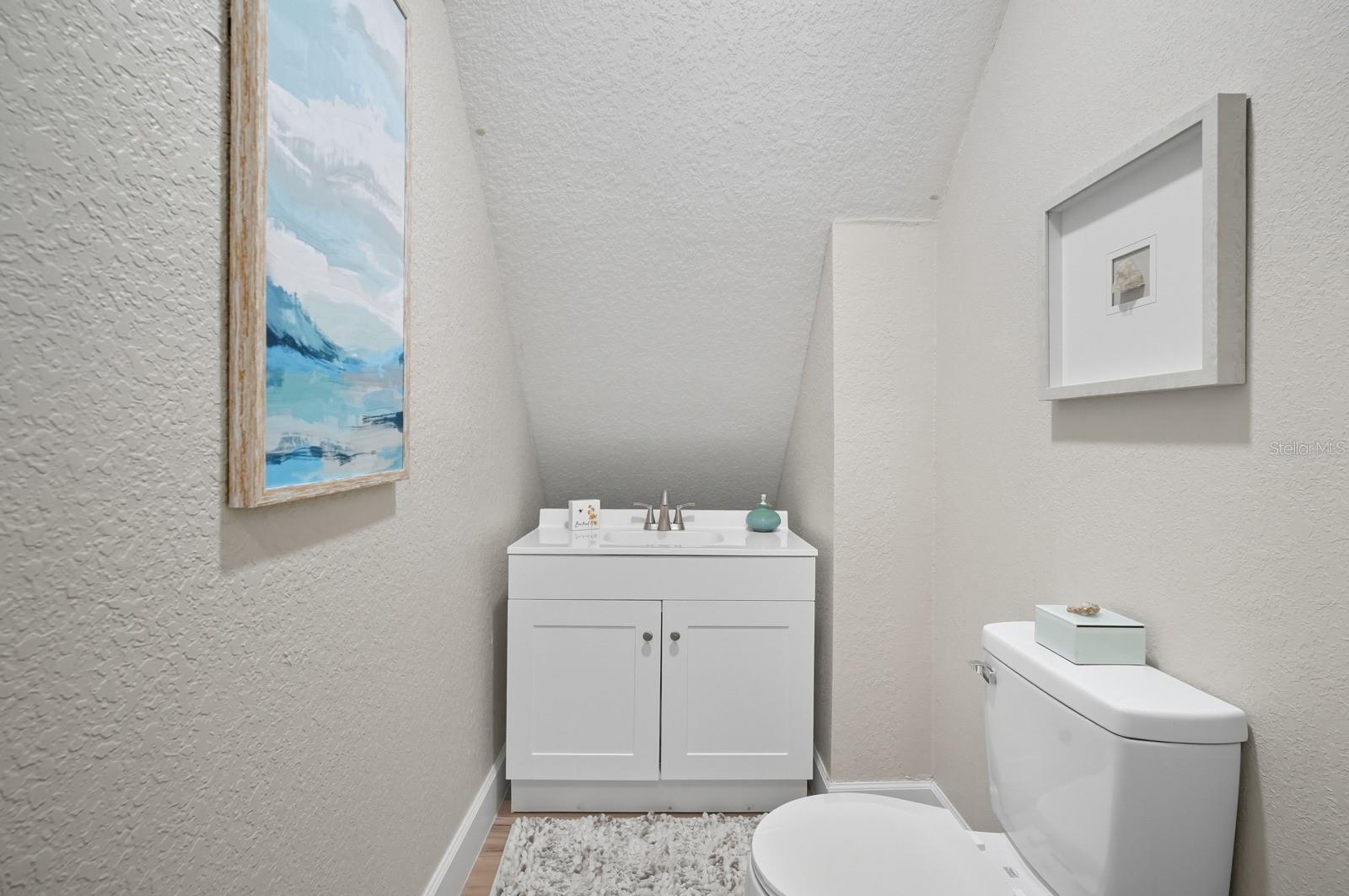 V4944387 Property Photo