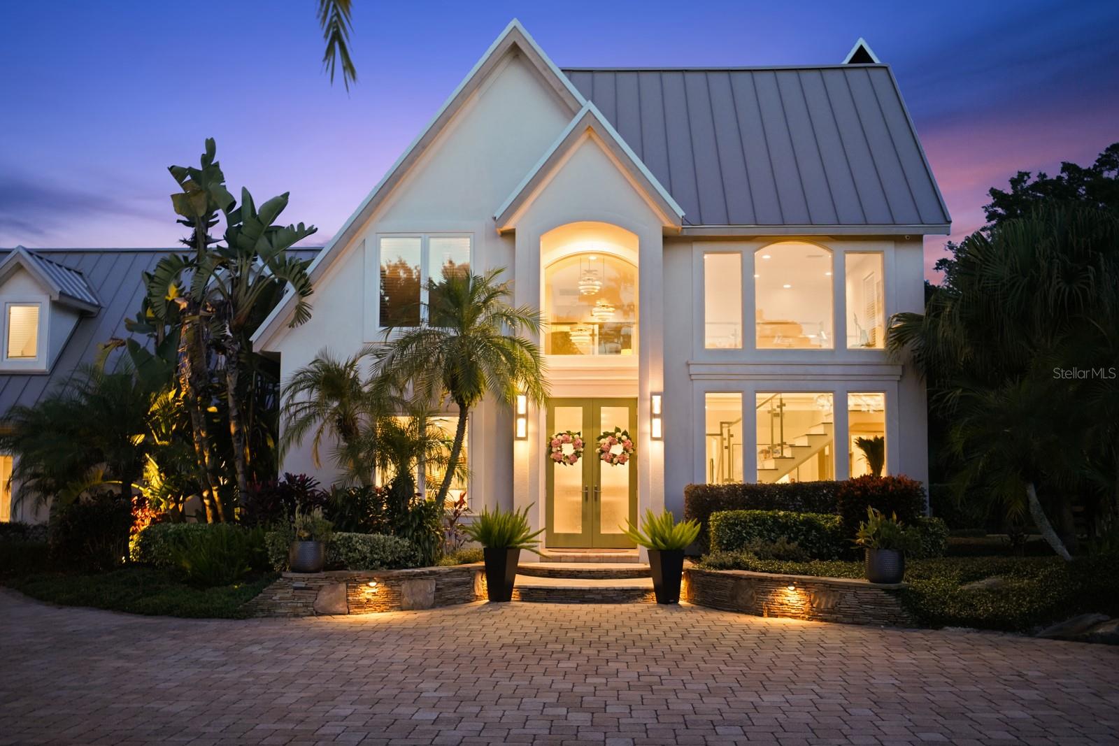 V4944387 Property Photo