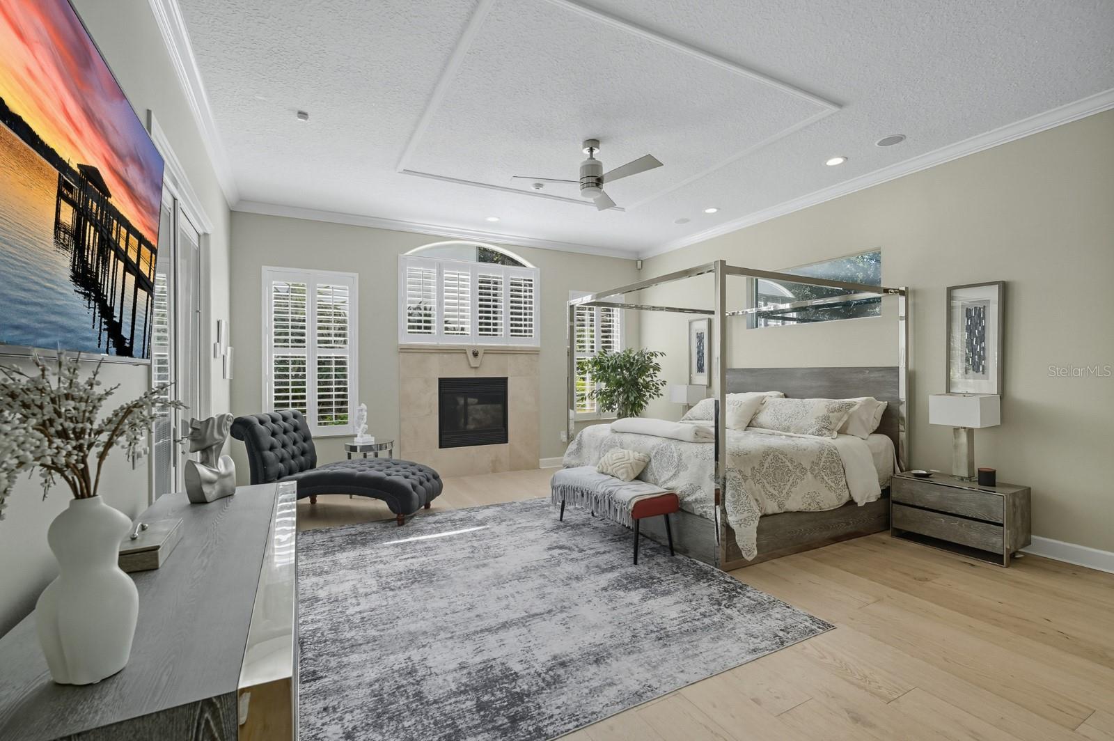 V4944387 Property Photo