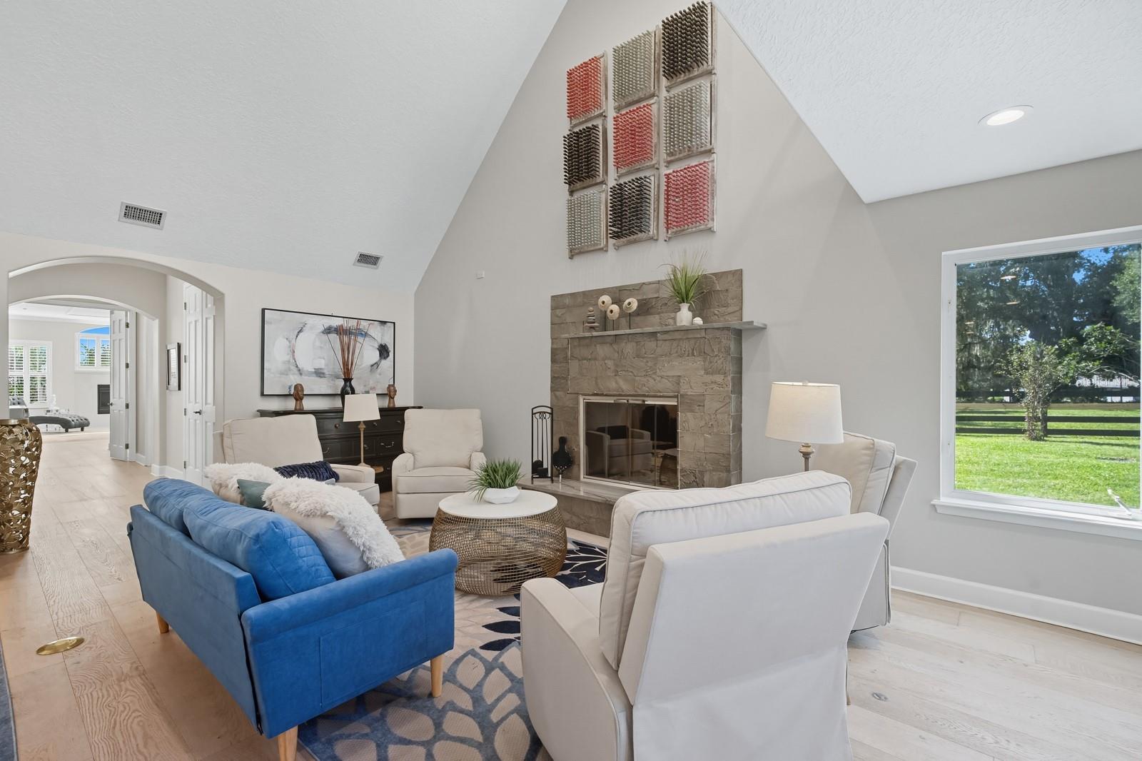 V4944387 Property Photo