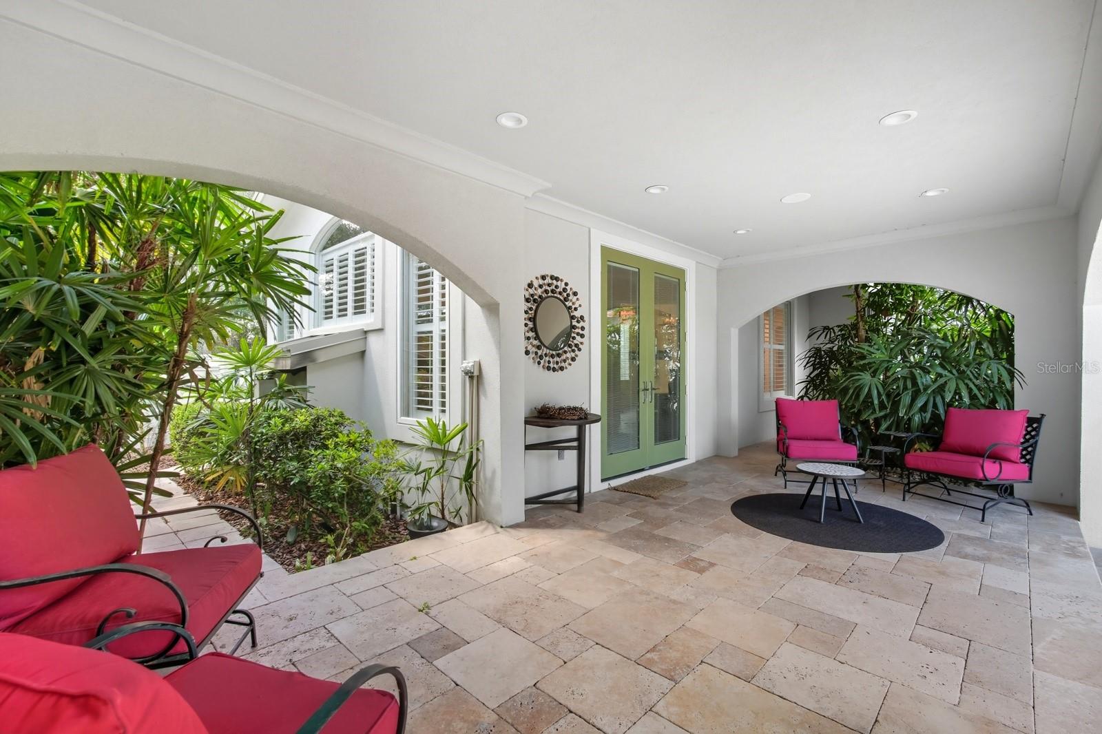 V4944387 Property Photo