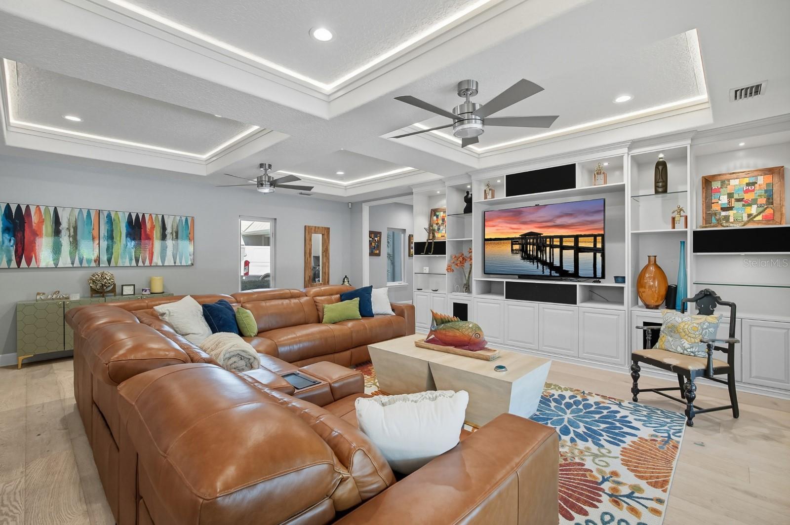 V4944387 Property Photo