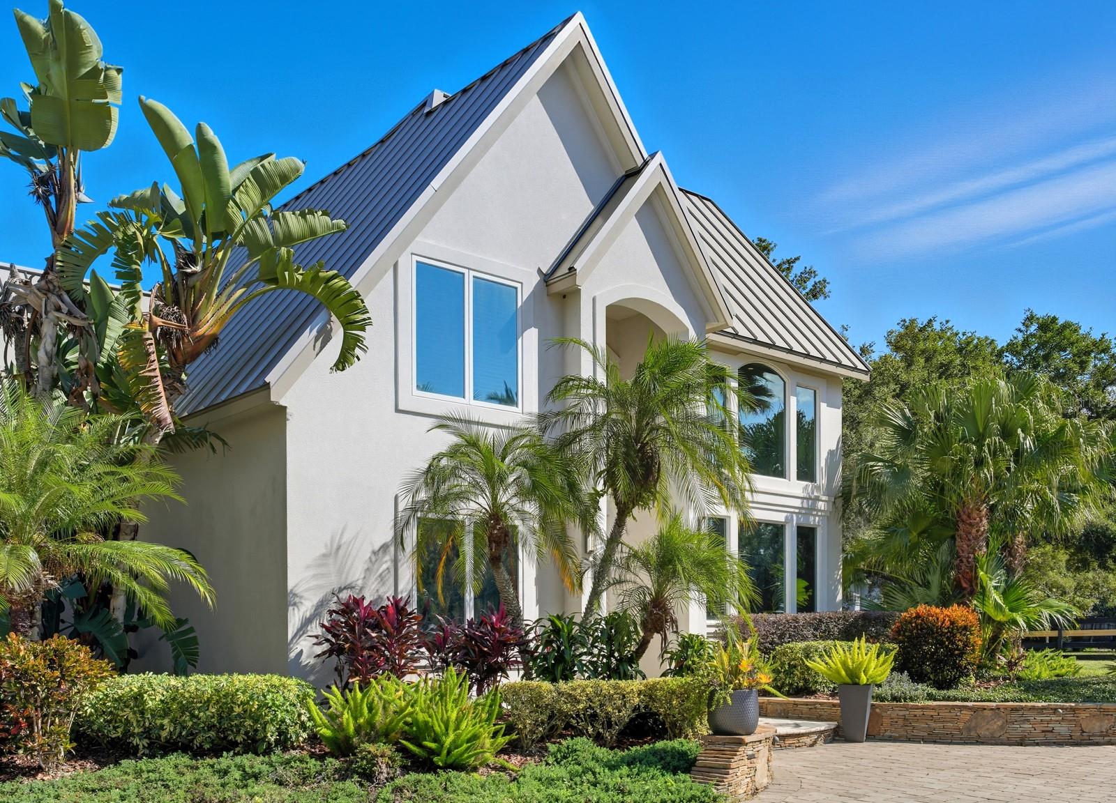 V4944387 Property Photo