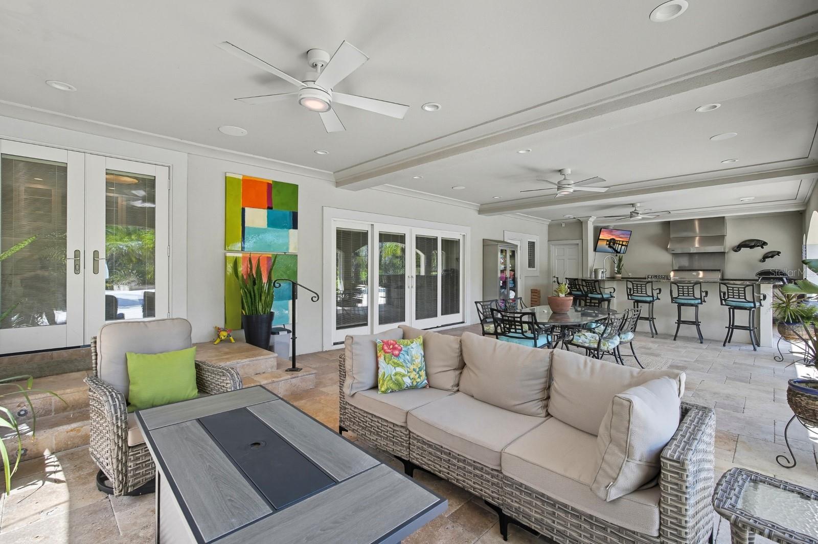 V4944387 Property Photo