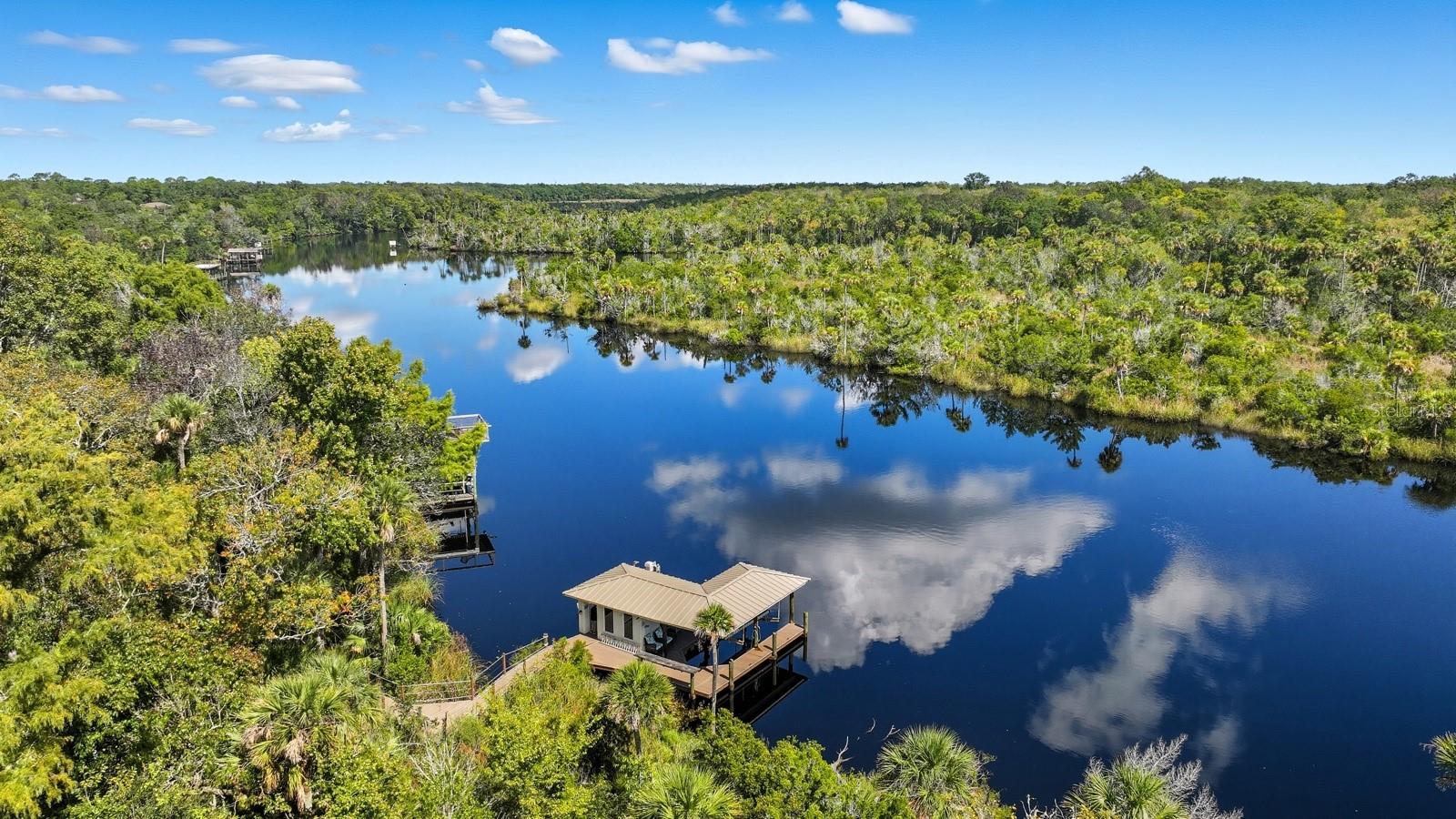 V4944387 Property Photo