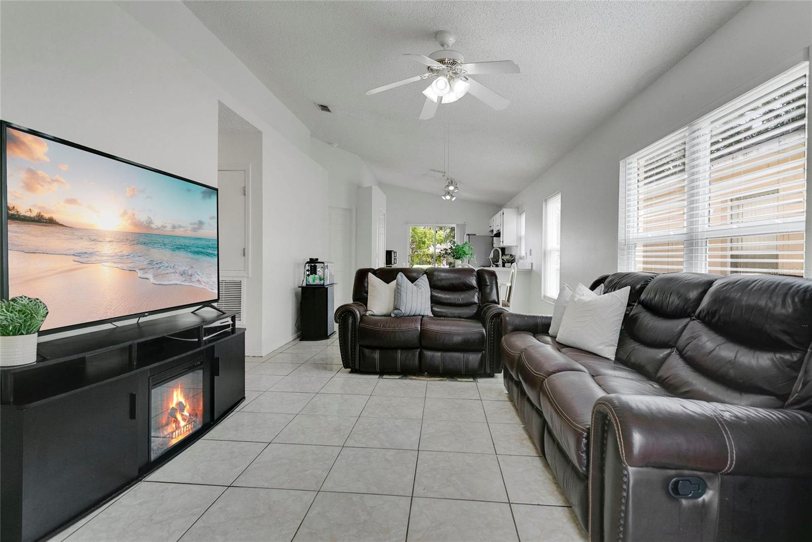 1131 ISADORE DR, ORLANDO, FL, 32825