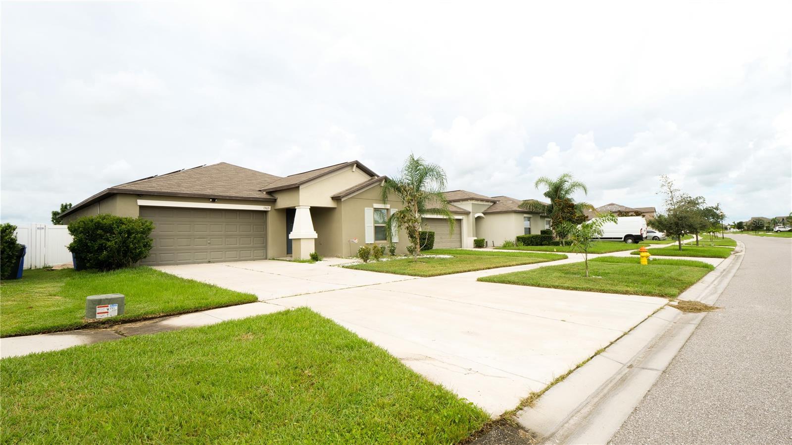 13615 WILLOW BLUESTAR LOOP, RIVERVIEW, FL, 33579