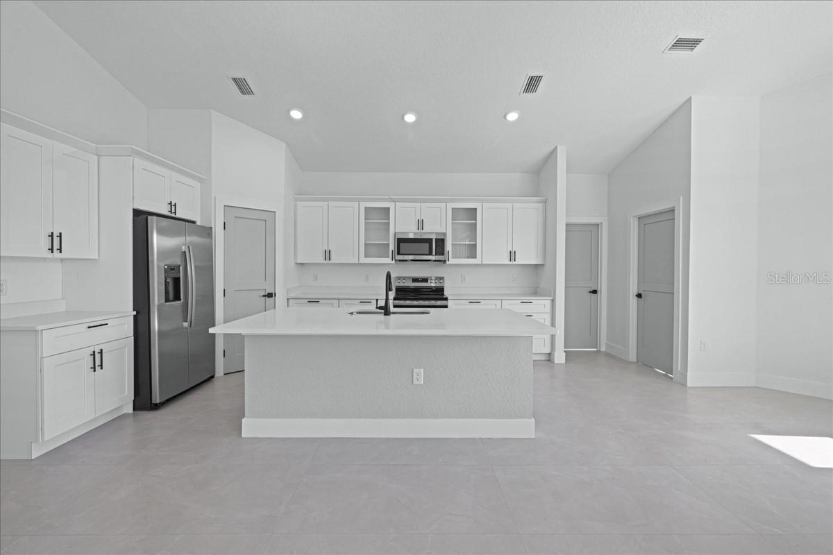 8181 TECUMSEH CIR, PORT CHARLOTTE, FL, 33981