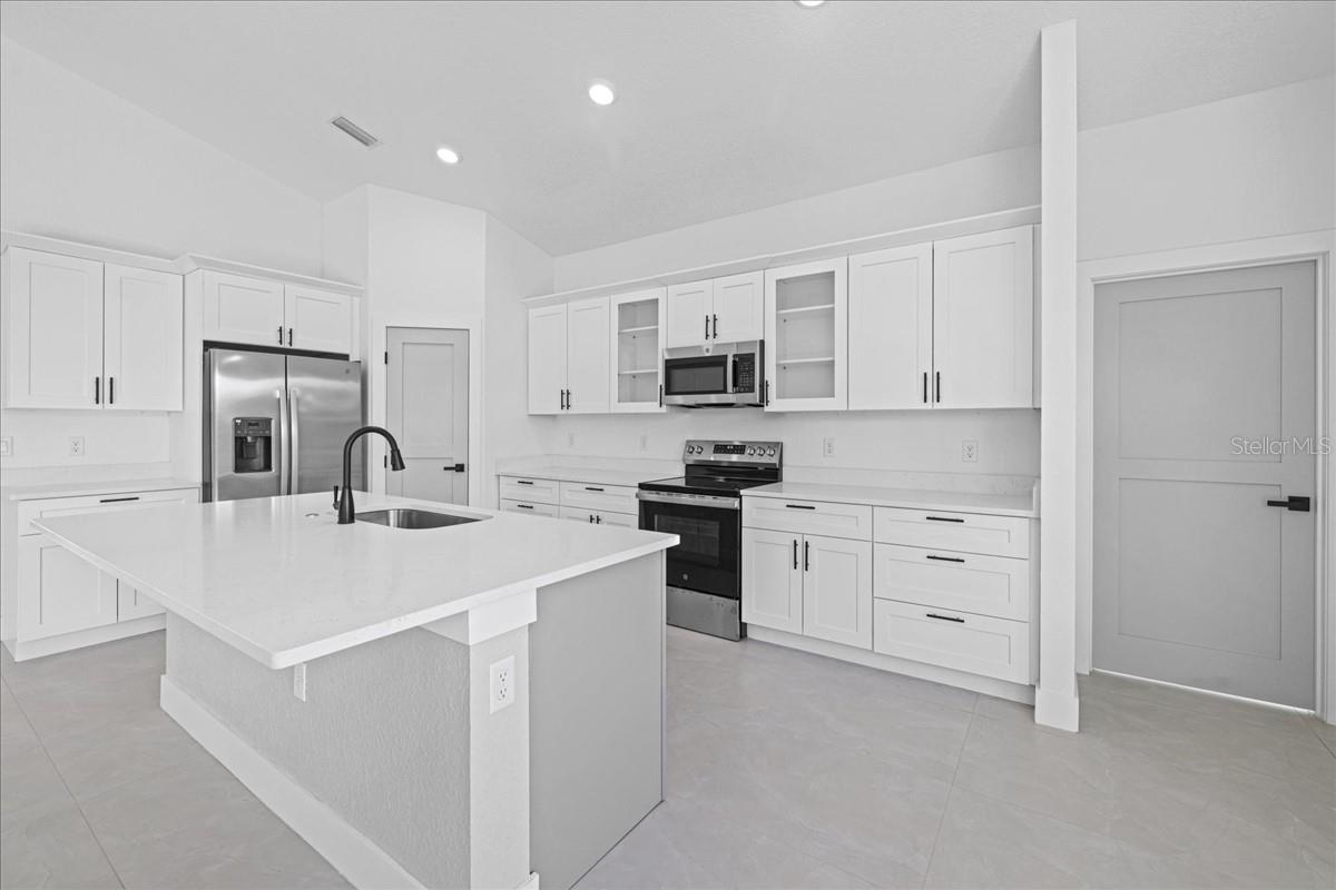 8181 TECUMSEH CIR, PORT CHARLOTTE, FL, 33981