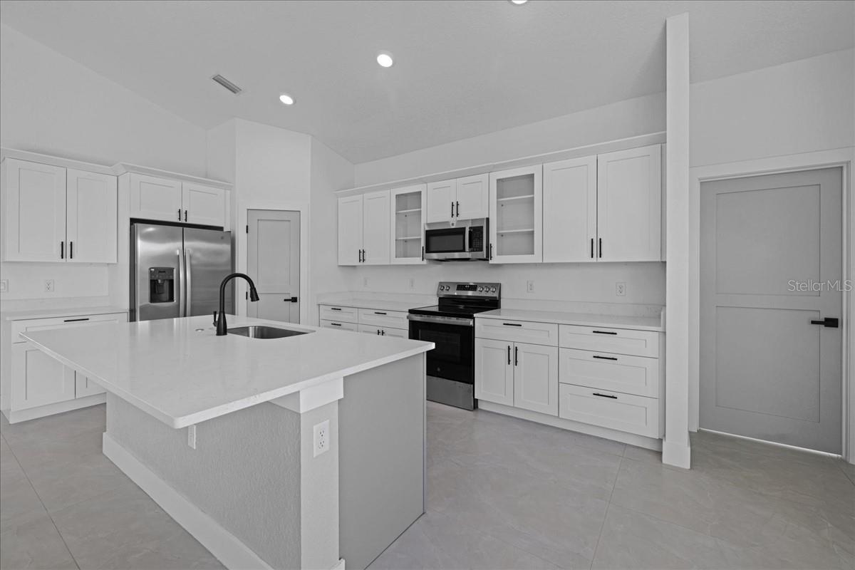 8181 TECUMSEH CIR, PORT CHARLOTTE, FL, 33981