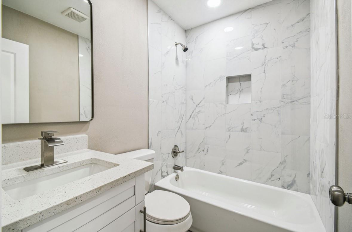 18216 STATE ROAD 52, LAND O LAKES, FL, 34638