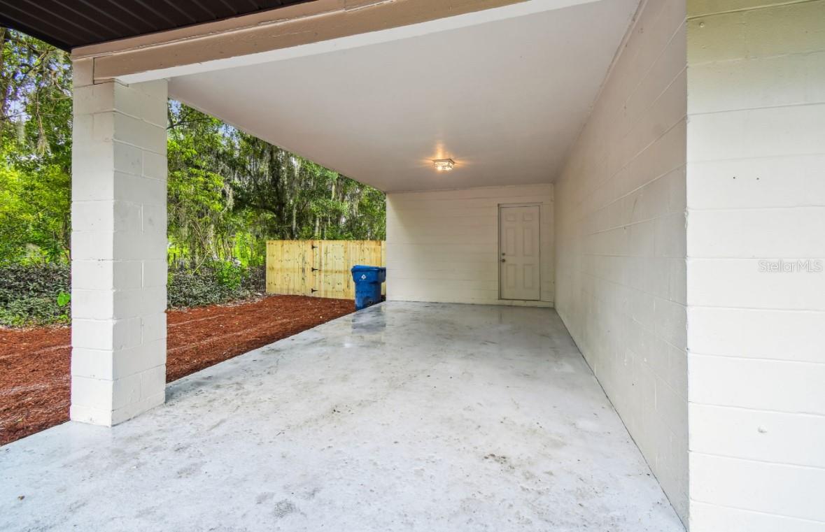 18216 STATE ROAD 52, LAND O LAKES, FL, 34638