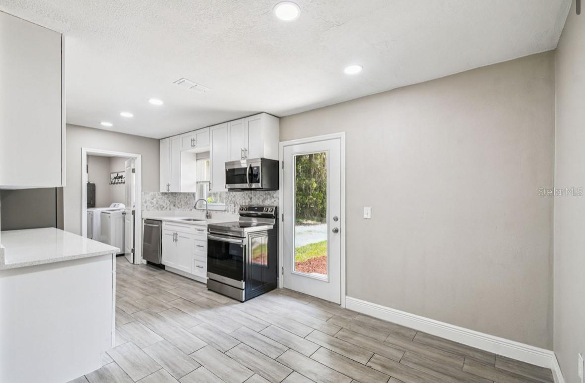 18216 STATE ROAD 52, LAND O LAKES, FL, 34638