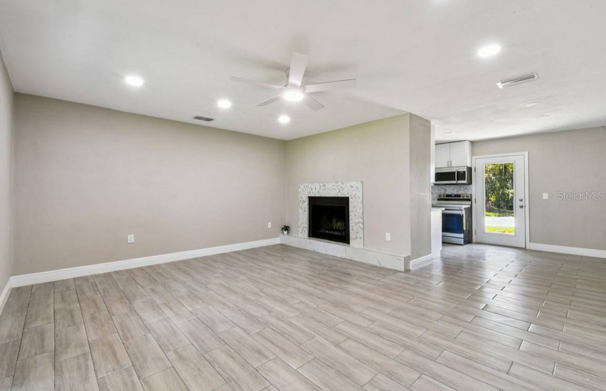 18216 STATE ROAD 52, LAND O LAKES, FL, 34638