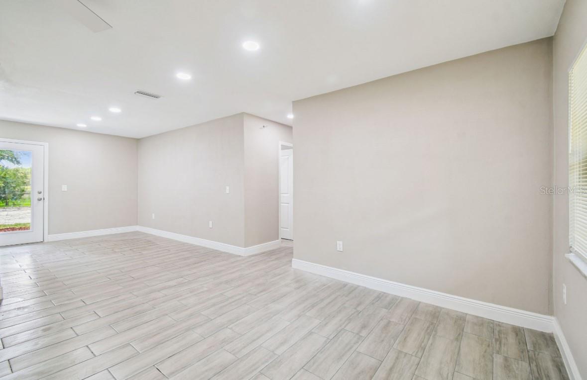 18216 STATE ROAD 52, LAND O LAKES, FL, 34638