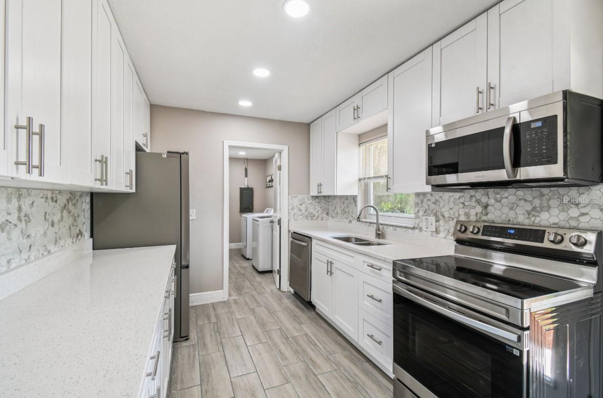 18216 STATE ROAD 52, LAND O LAKES, FL, 34638