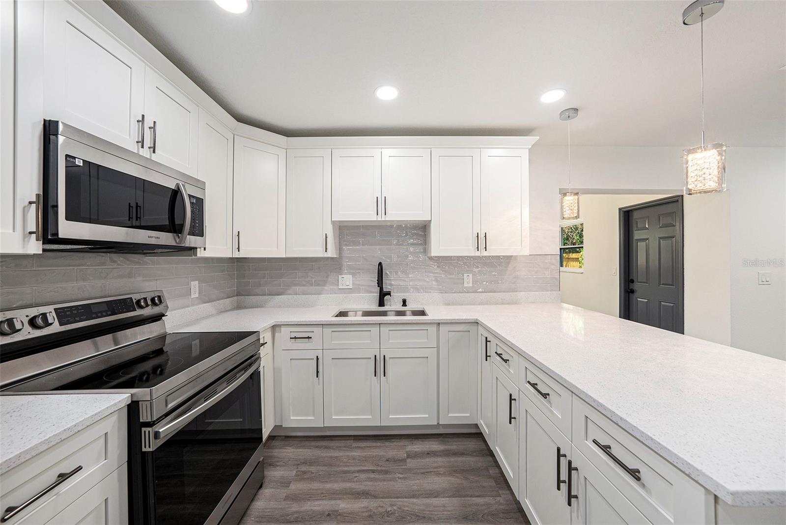 10131 FIELD ST, NEW PORT RICHEY, FL, 34654