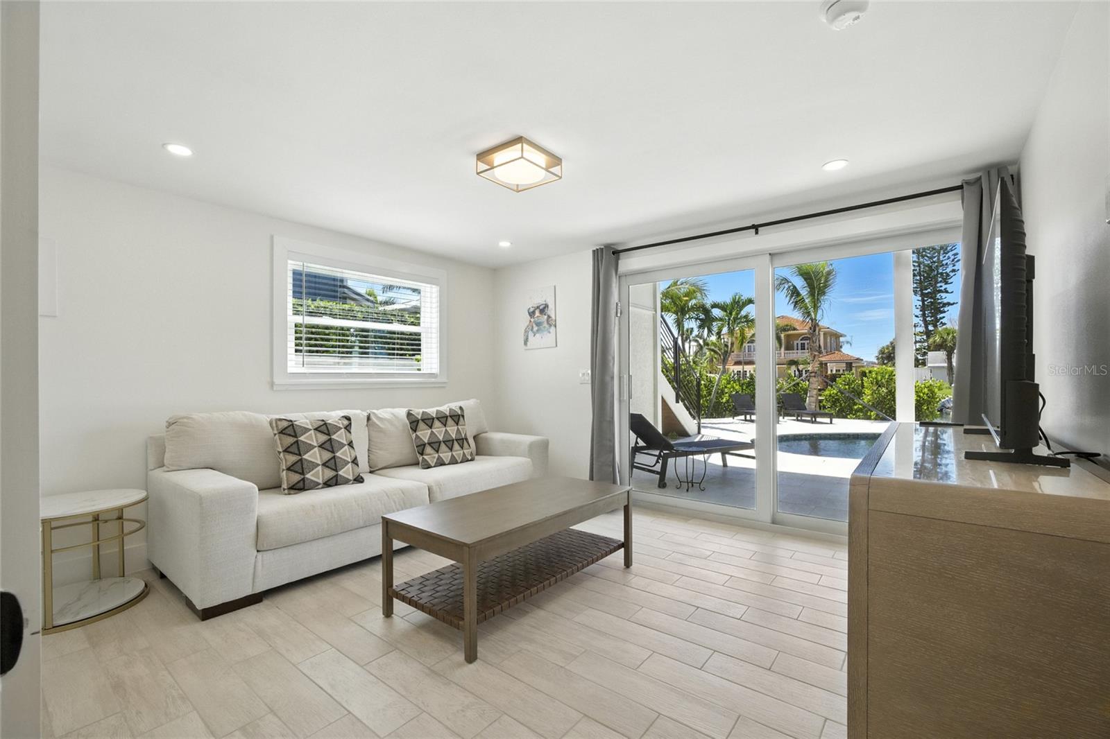 TB8418360 Property Photo