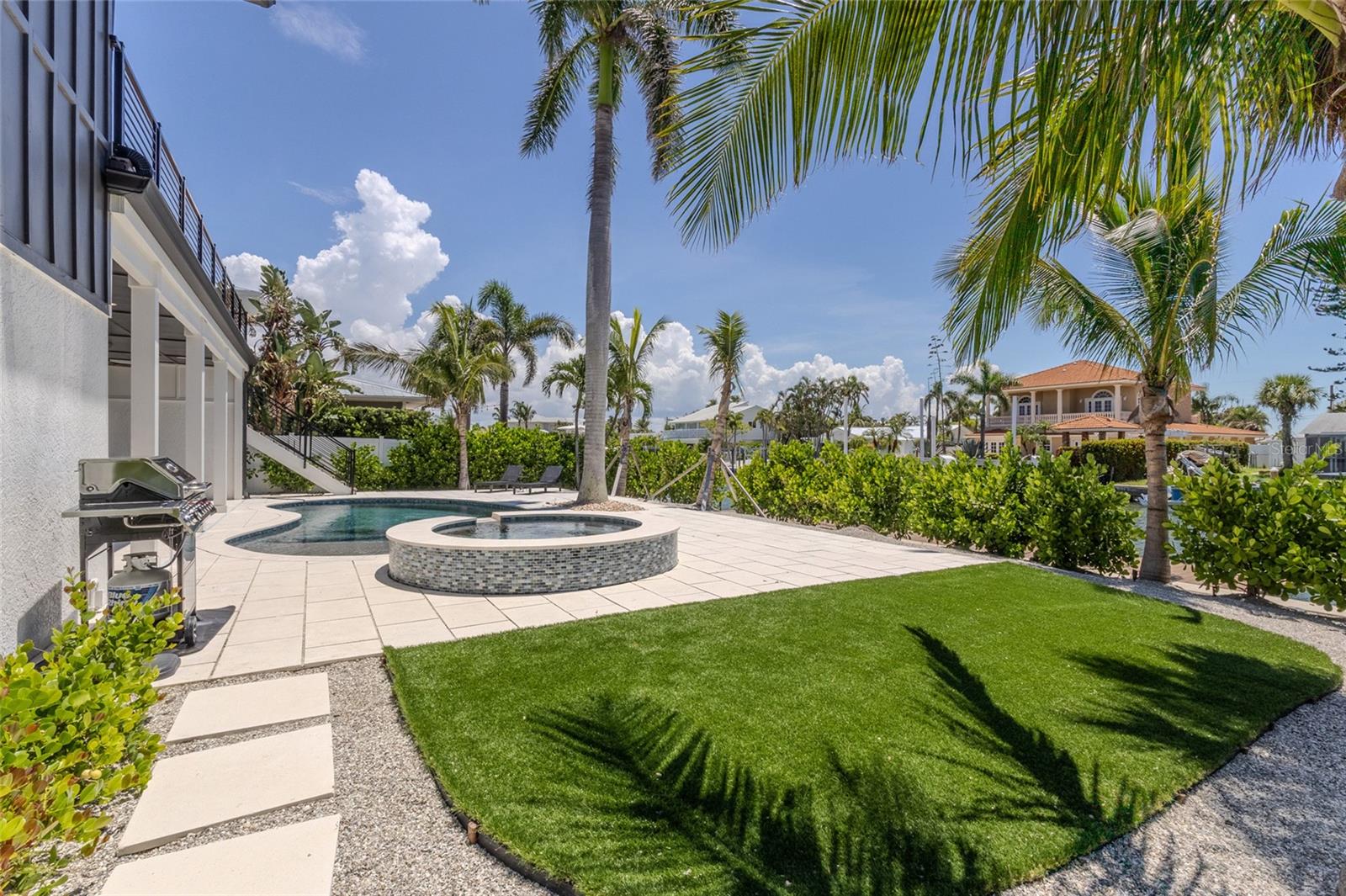 TB8418360 Property Photo