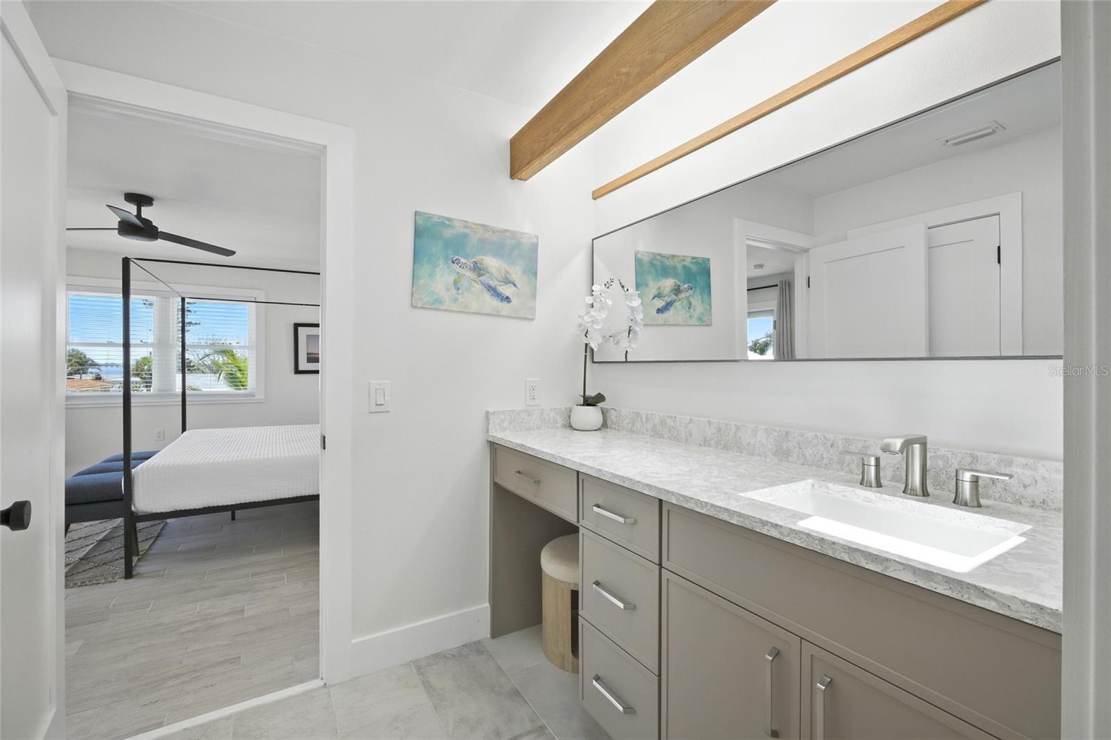 TB8418360 Property Photo