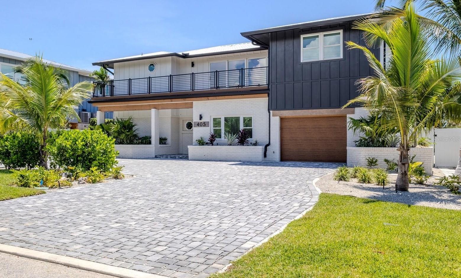 TB8418360 Property Photo